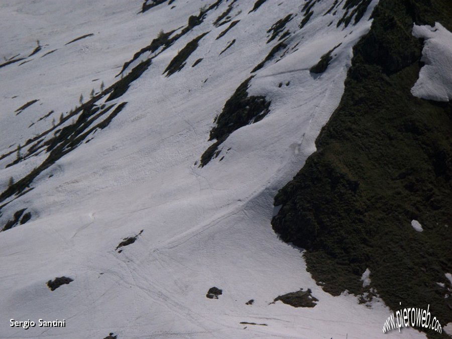 23 A picco sul Passo Mezzeno.JPG